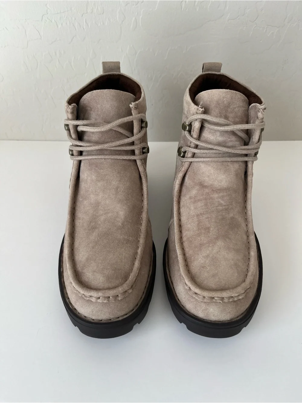 Born griffin lace
